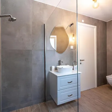 Villa Attractive Sumartin