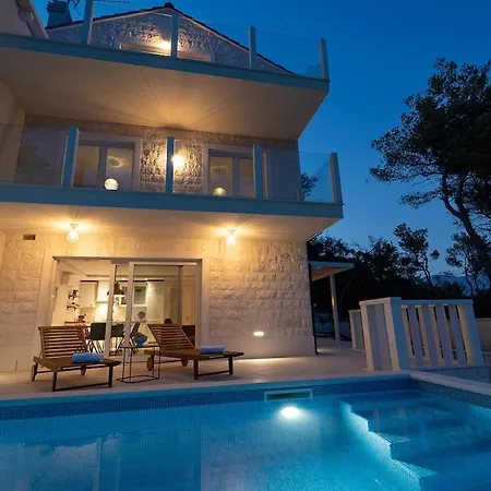 Attractive Villa Sumartin